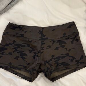 Born Primitive women’s double take booty Black and Brown Camo Athletic Shorts